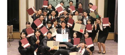 社員みんなでお祝い！2019年度内定式！