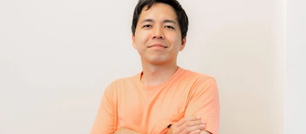 社員インタビュー　 司法試験受験生からWebプログラマーに！