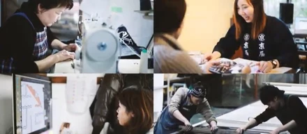 触れる