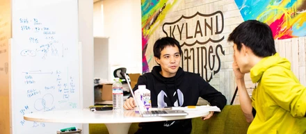 あの起業しろおじさんって何者？メンバーから見るCEO木下さんの生態