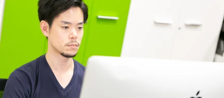 【社員インタビュー④】「目に見えるものだけが物作りじゃない」森岡が考えるエンジニアリングとは