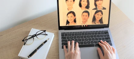 リモートワーク中、Slackカスタム絵文字を工夫したら女子社員のテンションが急上昇した話
