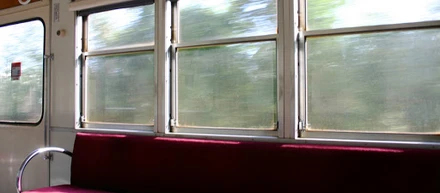 電車移動中って皆何していますか？