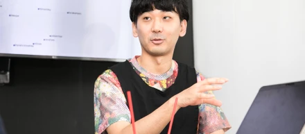 〝BizHint〟にて、鹿内学さんと人事データ/ピープルアナリティクスの最前線を追う連載。Sansan株式会社のデータ統括部門、DSOCの研究員、真鍋 友則 様、臼井 翔平 様、西田 貴紀 様との全３回（第１回）に渡る対談の撮影を担当させていただきました。