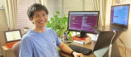 【社員インタビュー】カリフォルニアからリモート勤務中！「Lang-8」で日本語を勉強していたことがきっかけでLang-8に入社したバックエンドエンジニアにリモートインタビュー