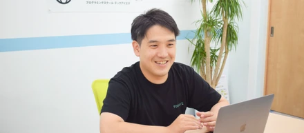 「愛媛をプログラミング大国に」新規事業を成功させた植松流”巻き込み力”の秘密とは？【社員インタビュー#6】