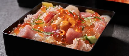 お家で味わえる贅沢なひととき。ウニ蟹マグロがたっぷり「江戸前　海幸」の海鮮重