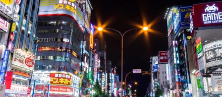 実はデジタル広告の次に期待大！今アツイOOH広告（屋外広告・交通広告）のポテンシャルとは？