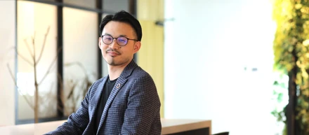 “今とは違う世界を見たい”、人類の進化への渇望が「ストックマーク」で働くモチベーション。–『Astrategy』 Product Marketing Manager（PMM）・田中和生