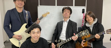 当社の社員はミュージシャンが多くいて今でも現役で音楽をしながら仕事を頑張っています。
