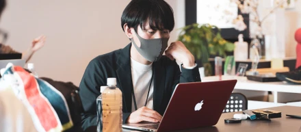新人社員がスマートシューズにかける想い – no new folk studio 社員 川元留輝インタビュー