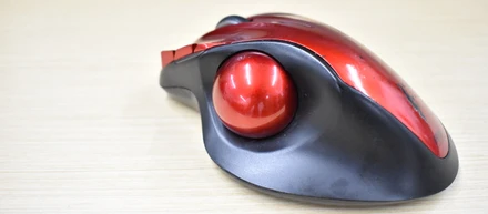 仕事の生産性はマウスで変わる？!密かに話題のトラックボールマウスとは?
