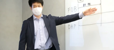社員Interview | 老舗物流会社出身者が、キャリアを捨てて国際物流スタートアップで働き始めた理由