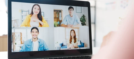 20代前半〜50代まで幅広く、ママさんからリカレントで大学通い直しまで多様な働き方を目指しています