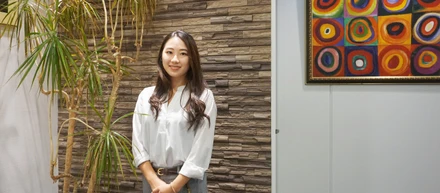 「父の事業を手伝うこと」が一番の目標。営業部として入社した女性社員が語る完全未経験から活躍するその姿勢とは。