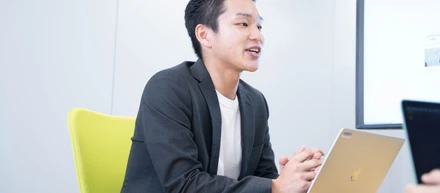 インターンから即戦力へ！入社最速で新人賞を獲得しトップセールスを目指す1年目のリアル