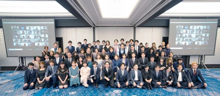 「2021年度Leo Sophiaグループ社員総会」を開催しました。