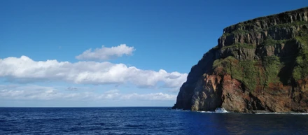 絶海の孤島「青ヶ島」での電気開通工事（昭和41年）