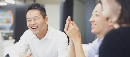 新人賞対談～2019年度新人賞獲得の2人に聞くコスモスイニシアの魅力と環境とは？～
