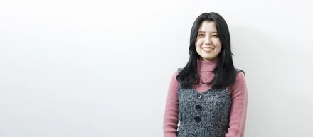 【未経験入社エンジニアインタビュー】ITを通して社会に貢献したい。複数のオファーがある中で、ITベンチャーのWeTecにジョイン。ラグジュアリーブランド販売からエンジニアに転身した佐藤の転職ストーリー