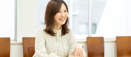 接客業で培ったコミュニケーションスキルを活かして、現場の声を採用へ。採用業務を通じて会社を支えられる人材になりたい。