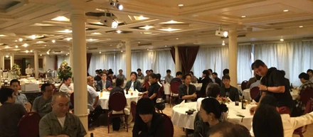 レクレーション(クルーズ船での食事会）