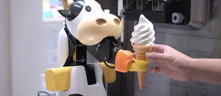 【5/20（金）〜5/22（日）】東京都主催の食フェスに「ソフトクリームロボット」が登場！