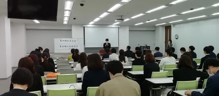 なぜに・・・？？ラフな「ともに」がフォーマルに！