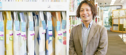 【社員インタビュー】入社3年目で店長まで上りつめた営業開発室室長が語るカーテン業界のリアルとは。