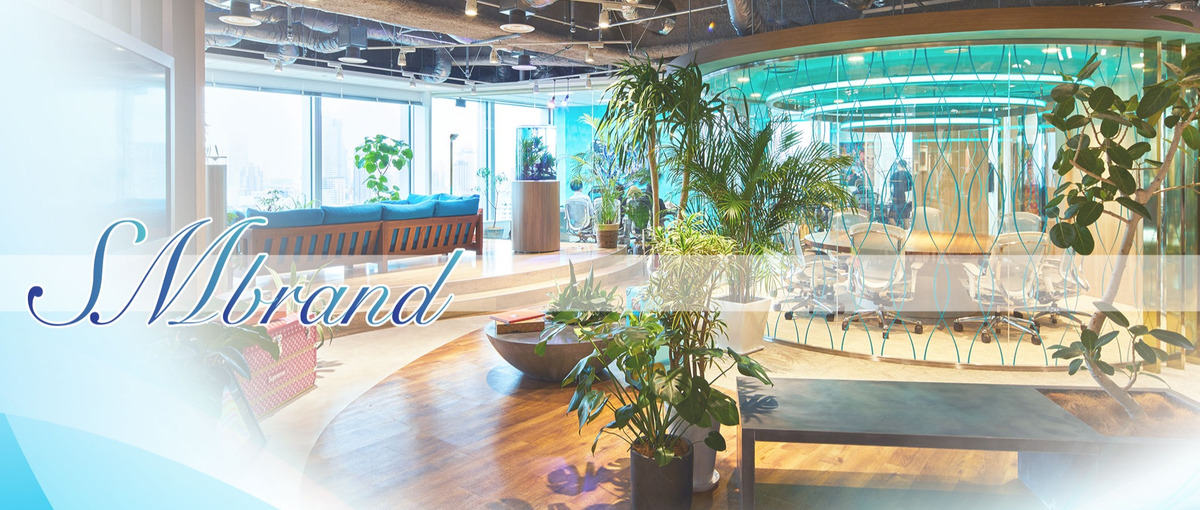 アパレル・コスメ自社ECサイトのWEBディレクター募集！