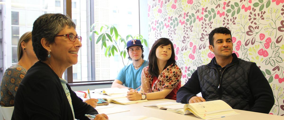 京都　世界一の語学学校受賞　日本語学校の事業推進！講師兼スタッフ