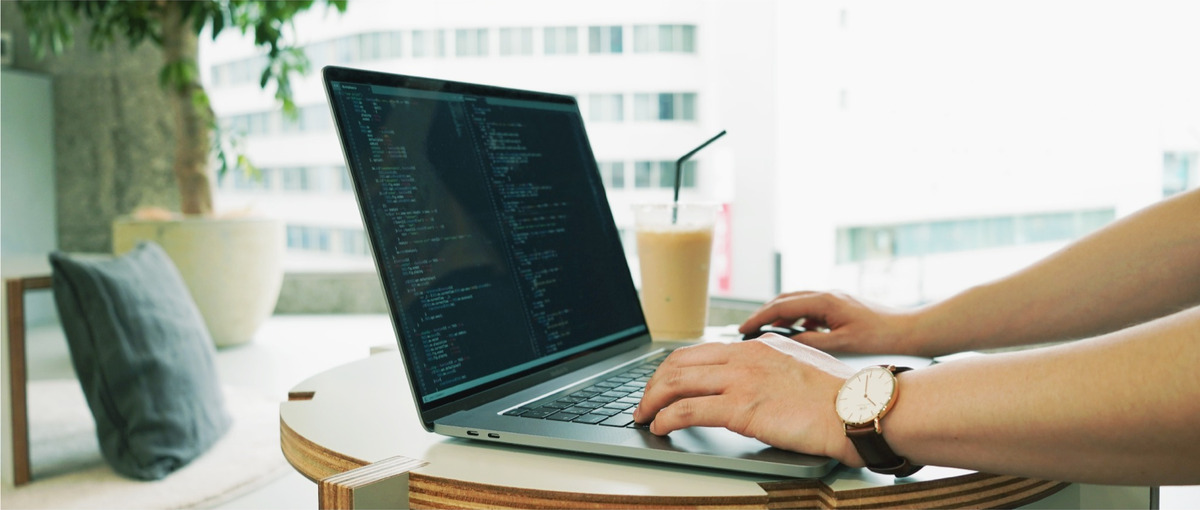 多岐に渡るWebサイトを創るフロントエンドエンジニア・コーダー募集！