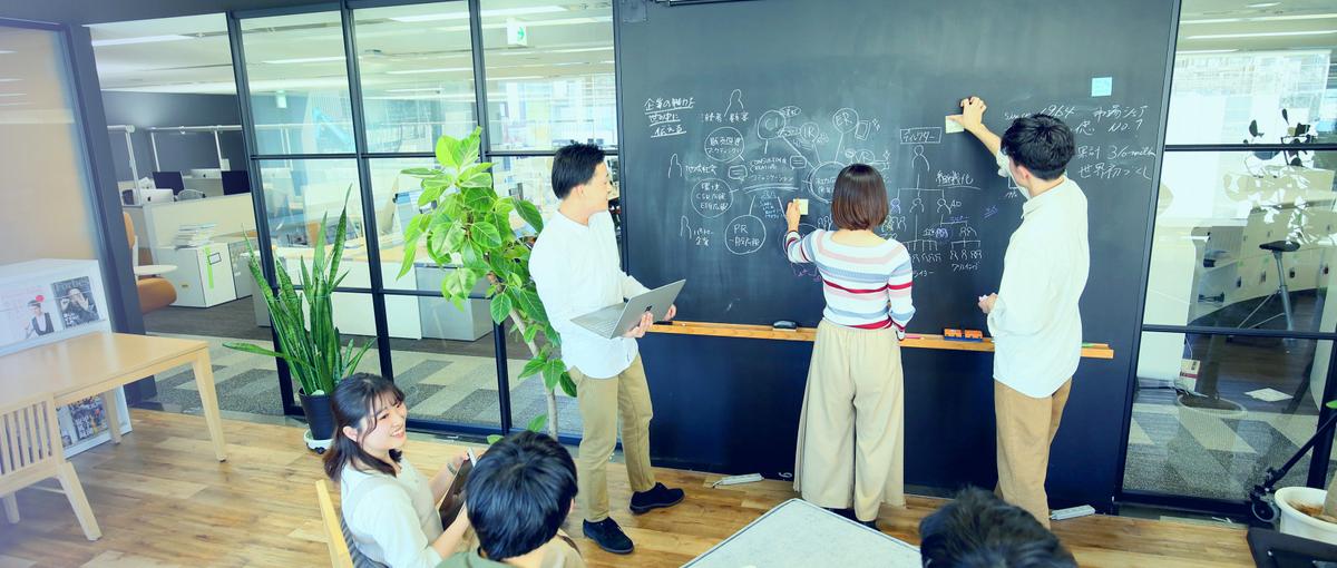 デザインと経営の両面から、ブランディングを考えるクリエイティブディレクター