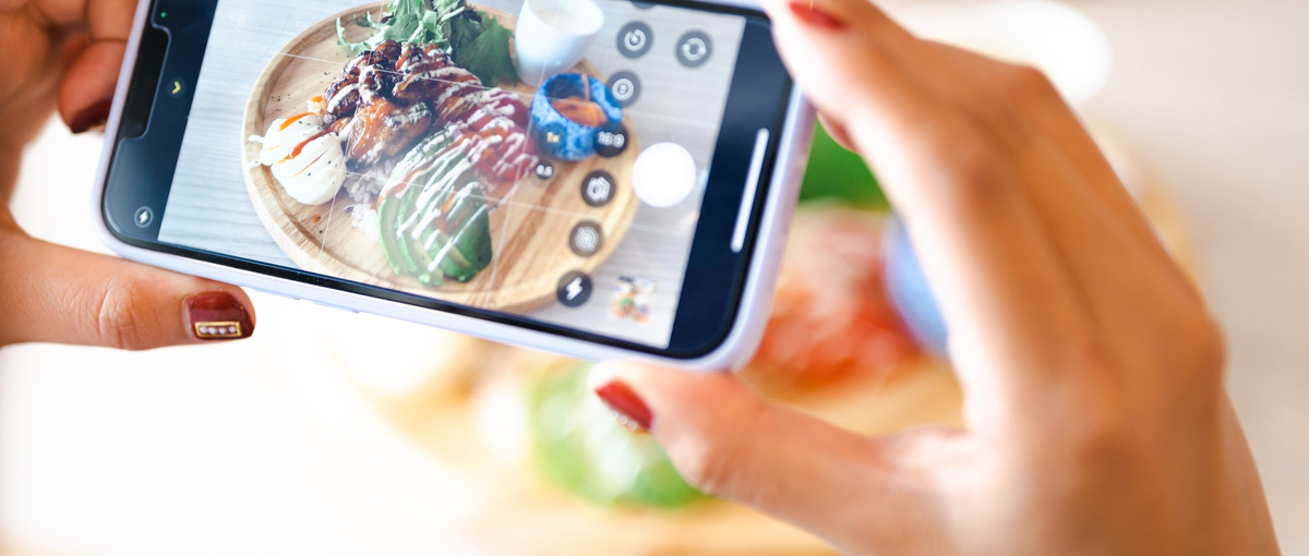 SNSが大好き！食が大好きな方！運用をお任せします！