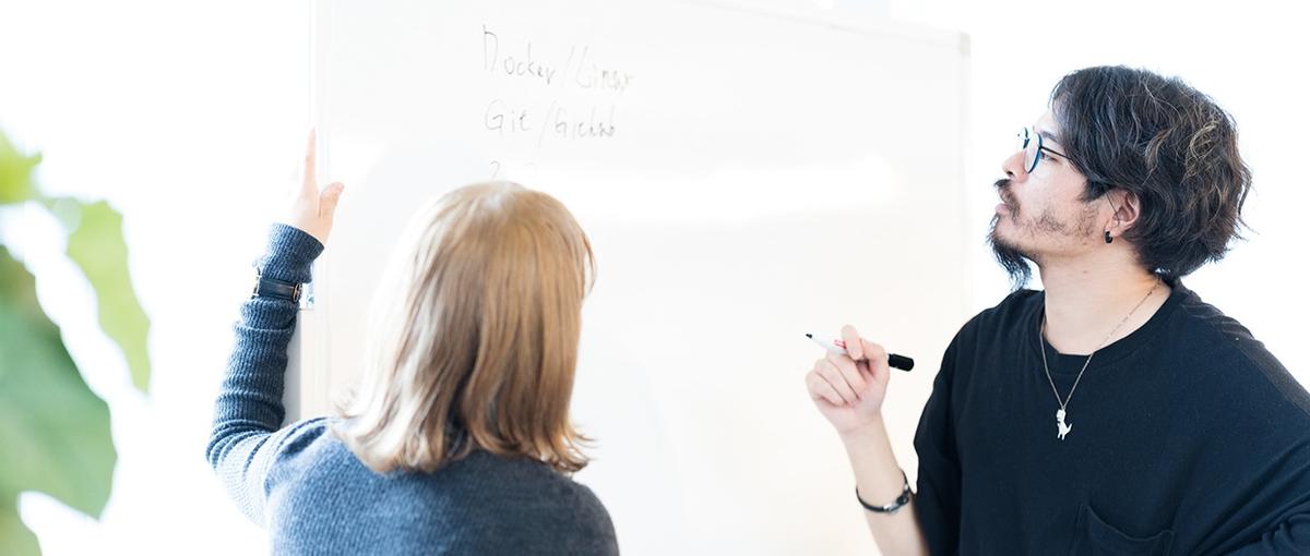  AIの知識を活かして質問対応・採点・教材作成！学生インターン！ 