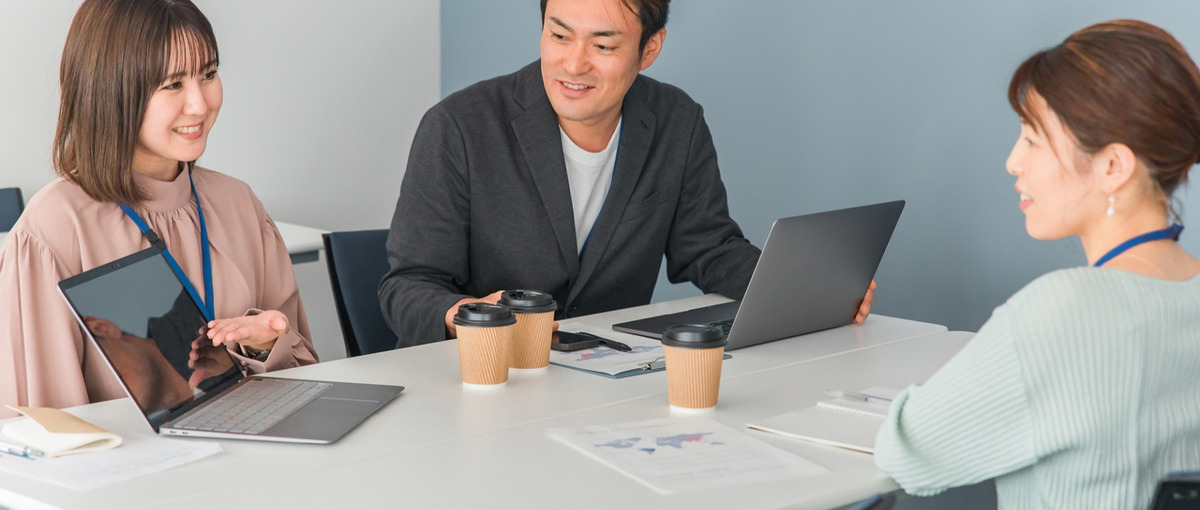 趣味のイラストが仕事に│自宅でクリエイター陣のクオリティ管理をお任せ！