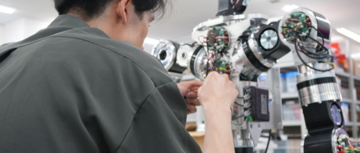 金属や油を肌感覚で知る本格派機械エンジニア募集