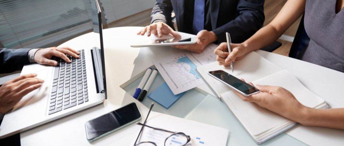 若手中心の活気あるチーム｜グローバルに活躍するコンサルティング営業募集！