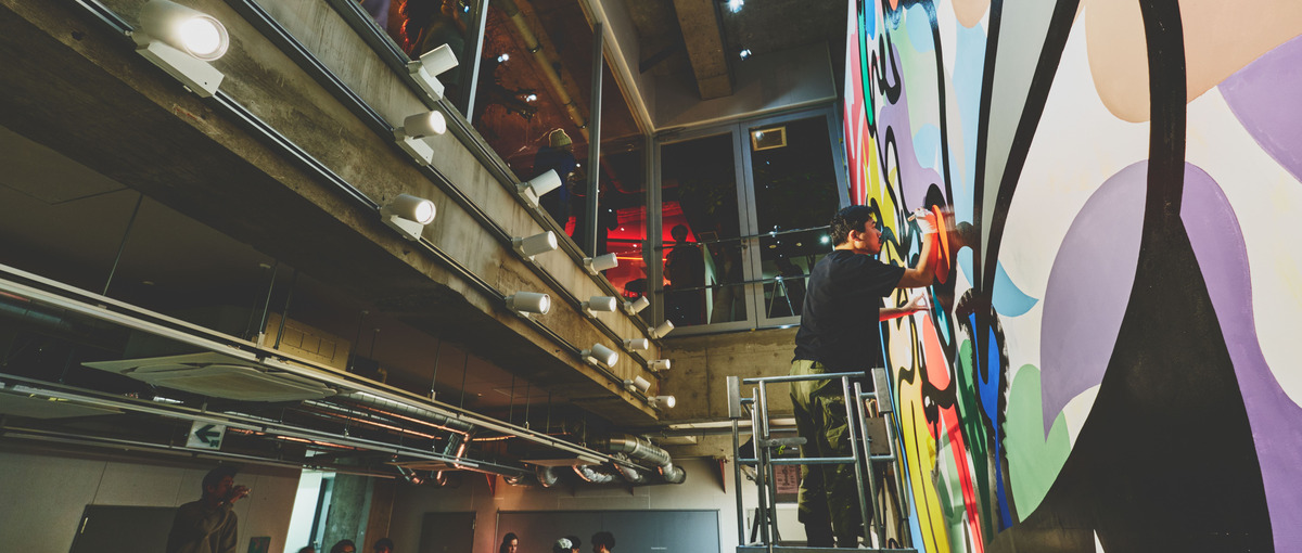  世界中からクリエイターが訪れるアートホテルのマネージャー候補社員