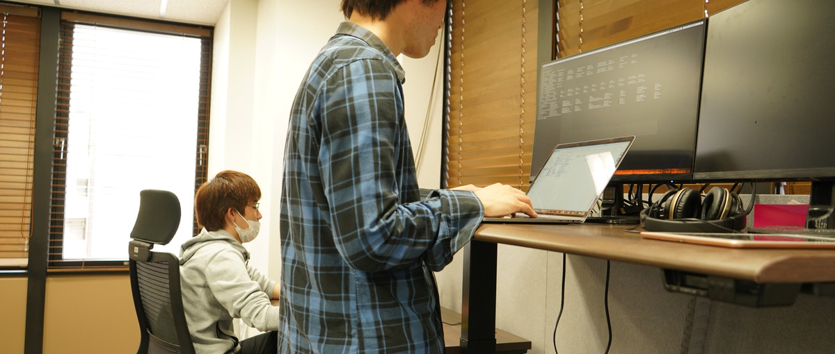 エンジニアとデザイナーの懸け橋になってくれる方、募集中！！