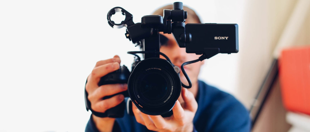 YouTubeのプロ求む！事業成長を牽引するマーケティングコンサルタント