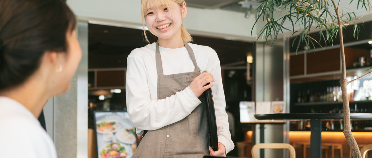 @東京 世界中の旅人と地域の人々が集うホテル併設レストランのスタッフを募集