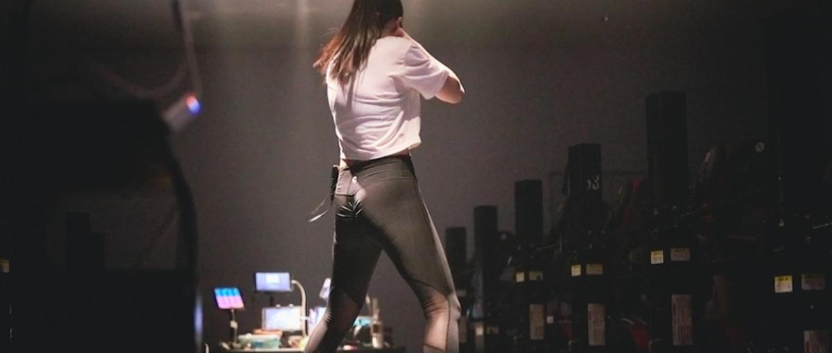 暗闇で魅せる。フィットネスパフォーマー募集！