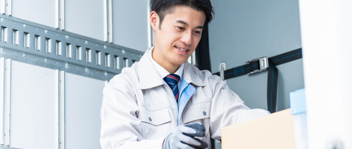 物流の舞台で活躍！倉庫内で荷主様との窓口業務、入出荷業務などをお任せ！