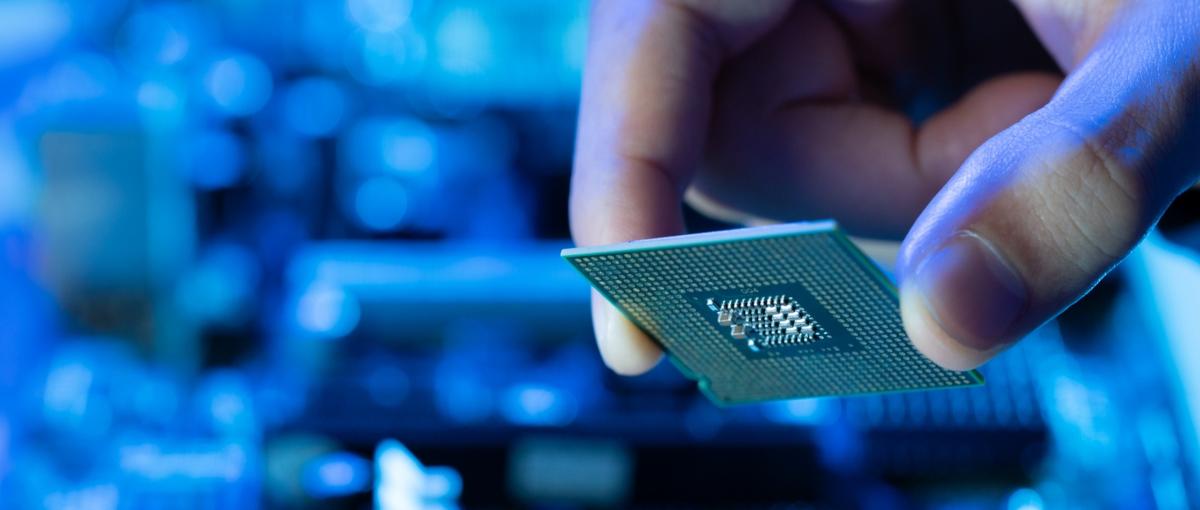 誰よりも成長できる。社内全員フルスタックの当社でオープン系のSE職募集！