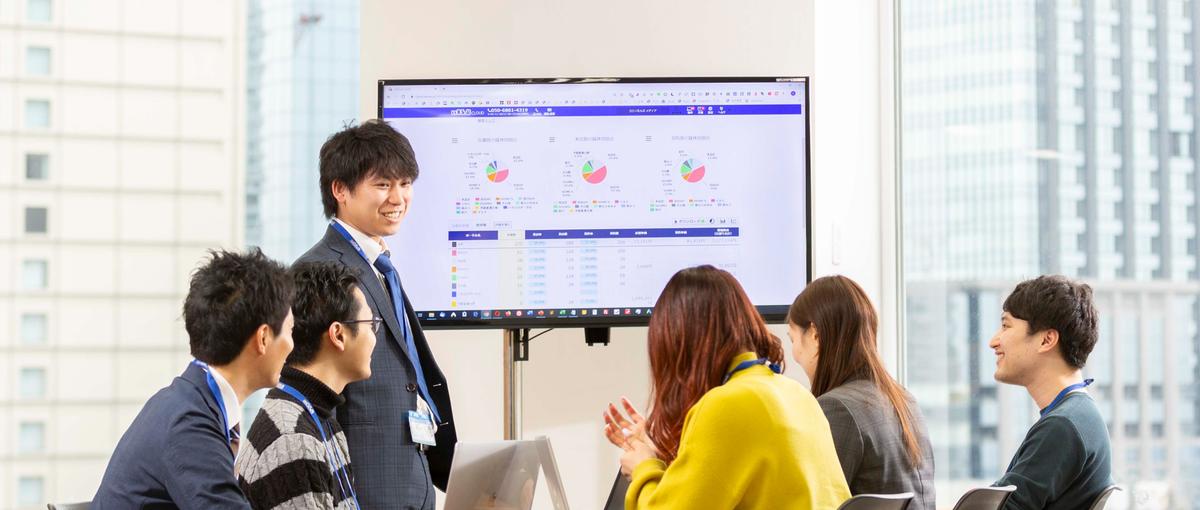 若手でもゼロからサービス開発できる環境！バーティカルSaaSのエンジニア職