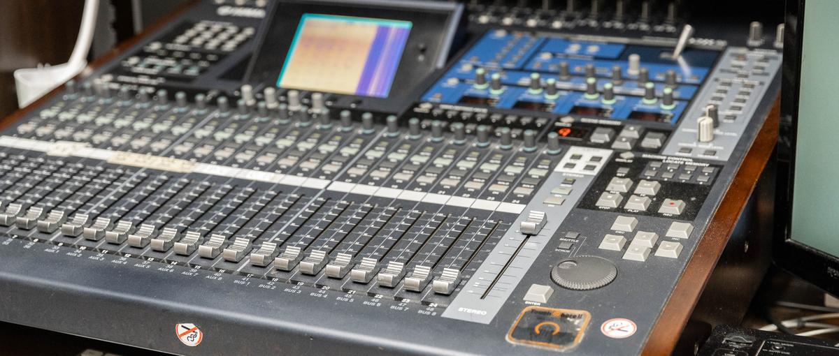 毎朝の生放送番組で活躍！フジテレビグループ勤務！