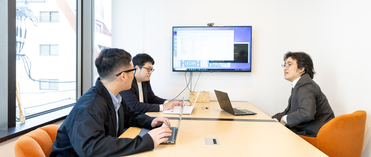 初心者から一流エンジニアを目指す！充実した教育＋経験豊富な先輩のOJTあり