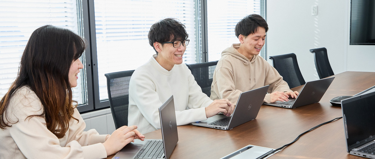 # 自社SaaSプロダクト開発　フルスタックエンジニア募集！！