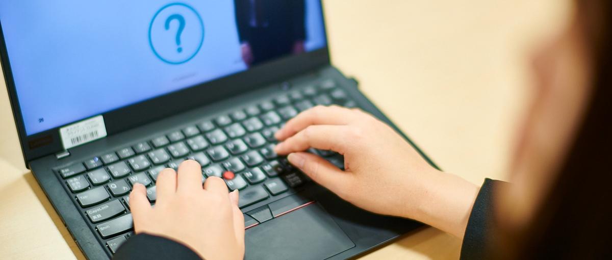 お客様から聞いたニーズをもとに光技術を共に作り上げる営業職